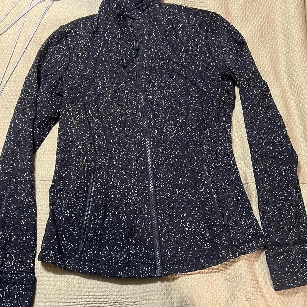 Lululemon Define Jacket
Luon